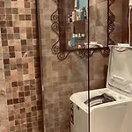Silver Apartman