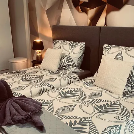 Apartment Silver *