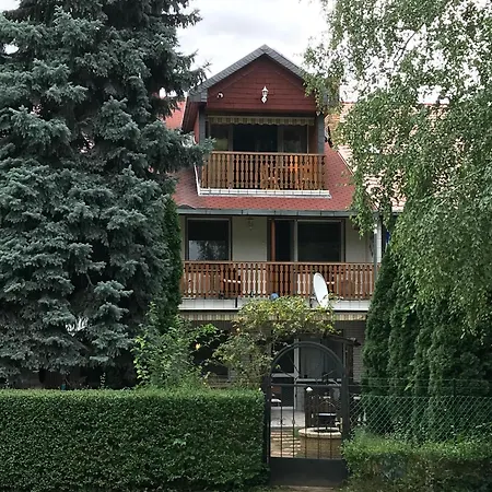 Silver Apartment *